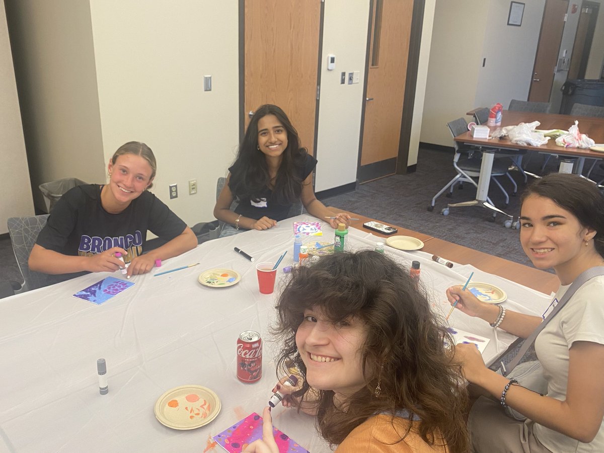 tcolathe's tweet photo. On Wednesday we celebrated Olathe Teen Council's 25th year of helping students learn about local government through cupcakes, pizza, and some painting activities by our two amazing city interns! https://t.co/vRT7pN86jm