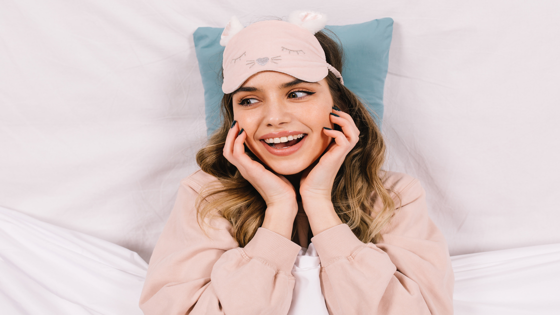 leafoberryy's tweet image. The Role of Sleep in Skin Health: How Beauty Sleep Can Improve Your Complexion  #BeautySleep #SkinHealth #ComplexionPerfection #SleepForBeauty #SkincareSecrets #YouthfulGlow #SkinRejuvenation leafoberryyskincare.com/the-role-of-sl…