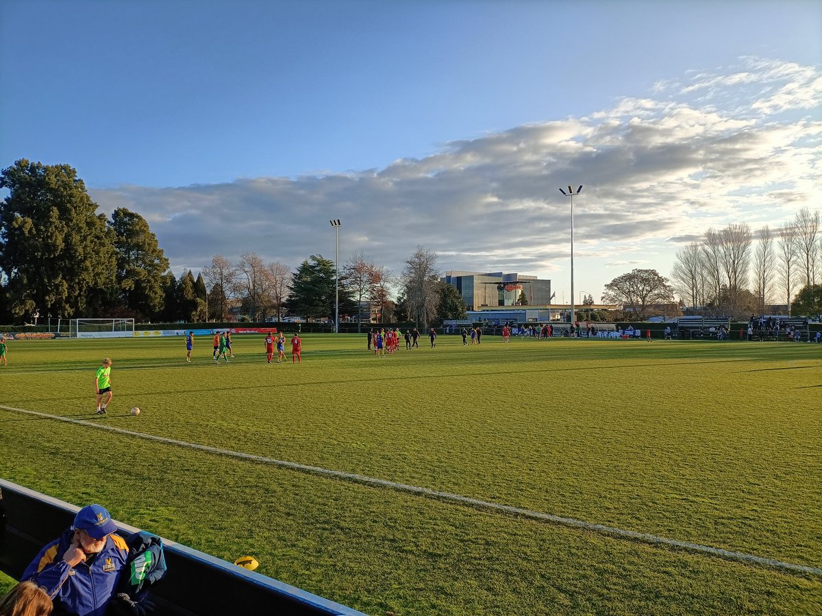 EatSleepFutBall's tweet photo. @MelvilleUnited @manurewa_afc FT: 3 Points. Do we dare hope!?
4-2 #MELvMRW
#WestSideRedSide
#UpTheUnicorns
#GoSupportYourLocalTeam
#NorthernLeague https://t.co/NdAh5vjrkW