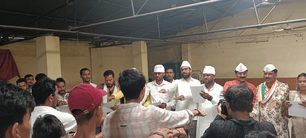IYCChhattisgarh's tweet photo. प्रदेश युवा प्रभारी डॉ @DrPalakVermaINC जी, प्रदेश अध्यक्ष श्री @AkashSharmaINC जी के निर्देशानुसार युवा कांग्रेस के 64 वे स्थापना दिवस पर मुंगेली युव��� कांग्रेस द्वारा ध्वजा रोहण किया गया, वृक्षारोपण कर मनाया स्थापना दिवस मनाया गया।
#IYCFoundationDay https://t.co/R8Yet62GqC
