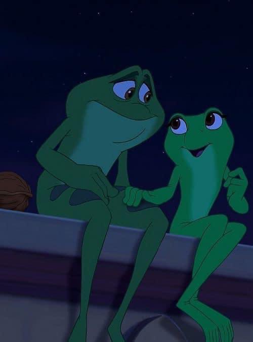 “ what’s your comfort movie ? 🎥 “ 
me :