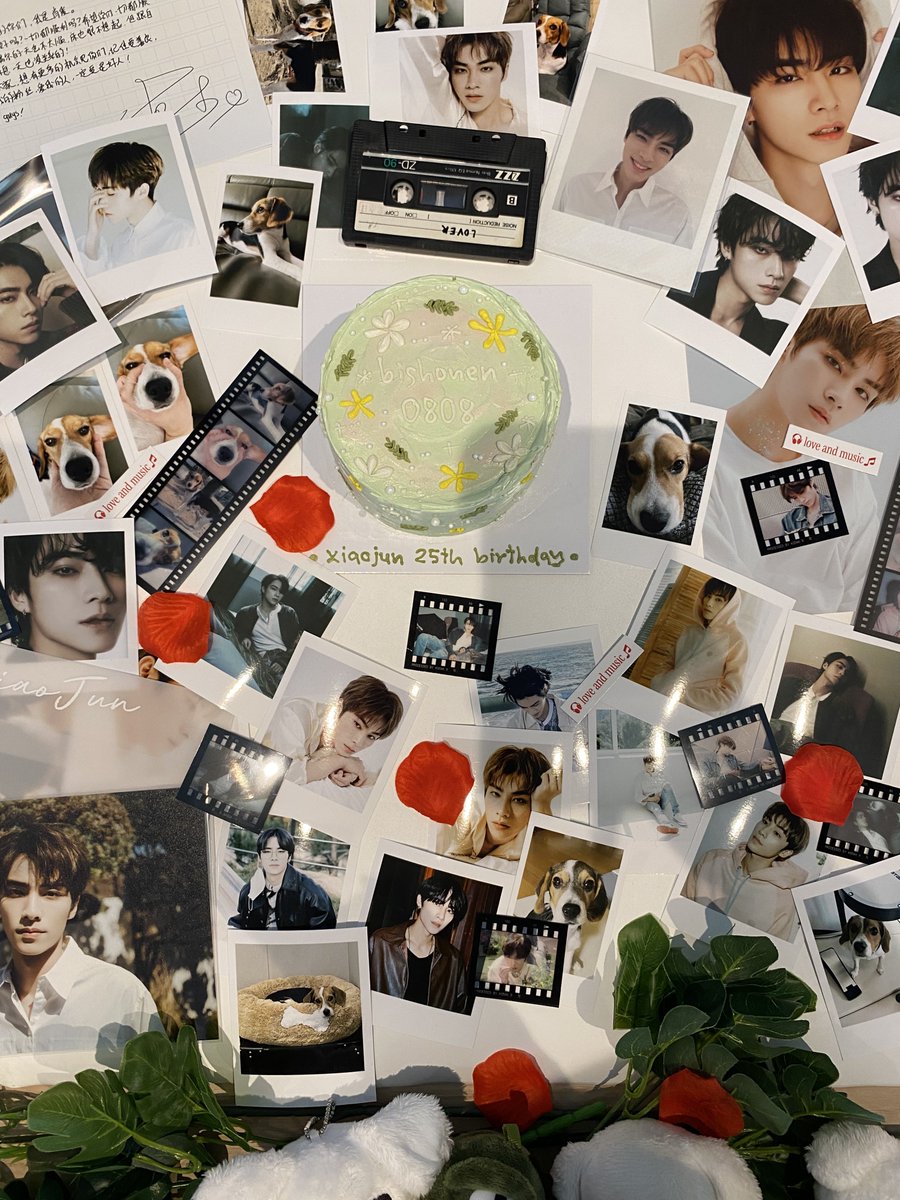 now at xiaojun’s birthday cupsleeve event 🥳💗 
 #Bishonen0808