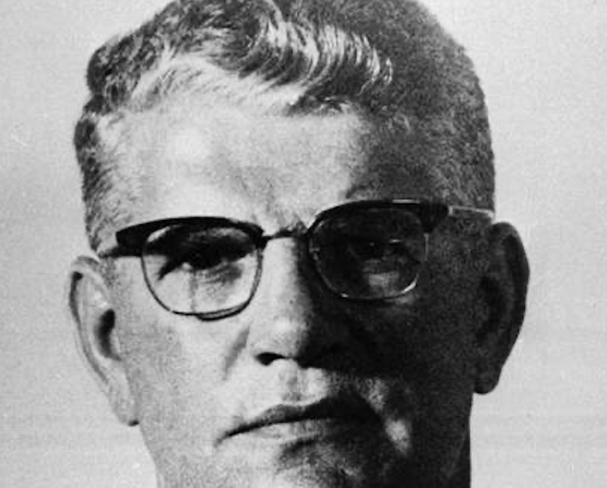 Funzionario #USA in Sudamerica noto per aver insegnato varie tecniche di tortura alla polizia uruguaiana e brasiliana, compreso l'uso delle scariche elettriche alla bocca e ai genitali, #DanAnthonyMitrione il #10agosto 1970 venne giustiziato dai #Tupamaros a #Montevideo.