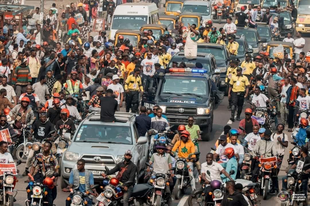 MartinBakole01's tweet photo. Nôtre arrivée à Kinshasa 🇨🇩 
Merci beaucoup bana mboka 🙏🫶 @DidierBudimbu @Presidence_RDC @L2Box1 https://t.co/IvyGFNNXHP
