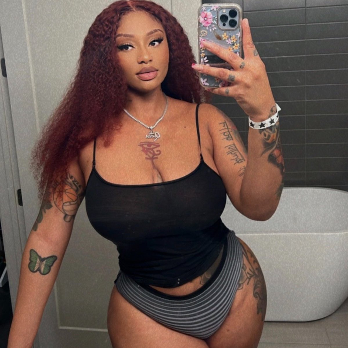 Laylasandy___ tweet picture