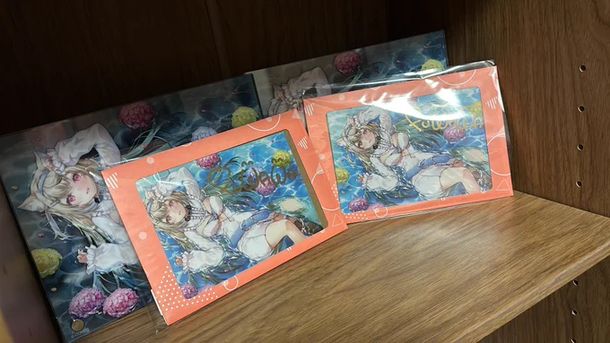 直筆サインのポストカードみなさんどのフレームに入れて飾っていますか???有識者の方教えてくださると嬉しいです! 