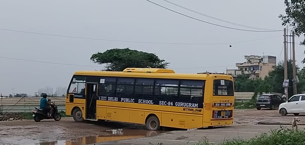 <a href="/OfficialGMDA/">GMDA</a> <a href="/MCManesar/">Municipal Corporation Manesar</a> महोदय, कई शिकायतों के बाद भी नवादा फतेहपुर रोड और सेक्टर 81/86 को जोड़ने वाली सड़क पर गड्ढे अभी तक नहीं भरे गए हैं।  रोजाना वाहन फंस रहे हैं कृपया संज्ञान लें। <a href="/AshokGargIAS/">Ashok Kumar Garg IAS (Retd.)</a> <a href="/MlaSatya/">Satya Prakash Jrawta</a> <a href="/TrafficGGM/">Gurugram Traffic Police</a> <a href="/DC_Gurugram/">DC Gurugram</a> <a href="/NayabSainiBJP/">Nayab Saini</a>