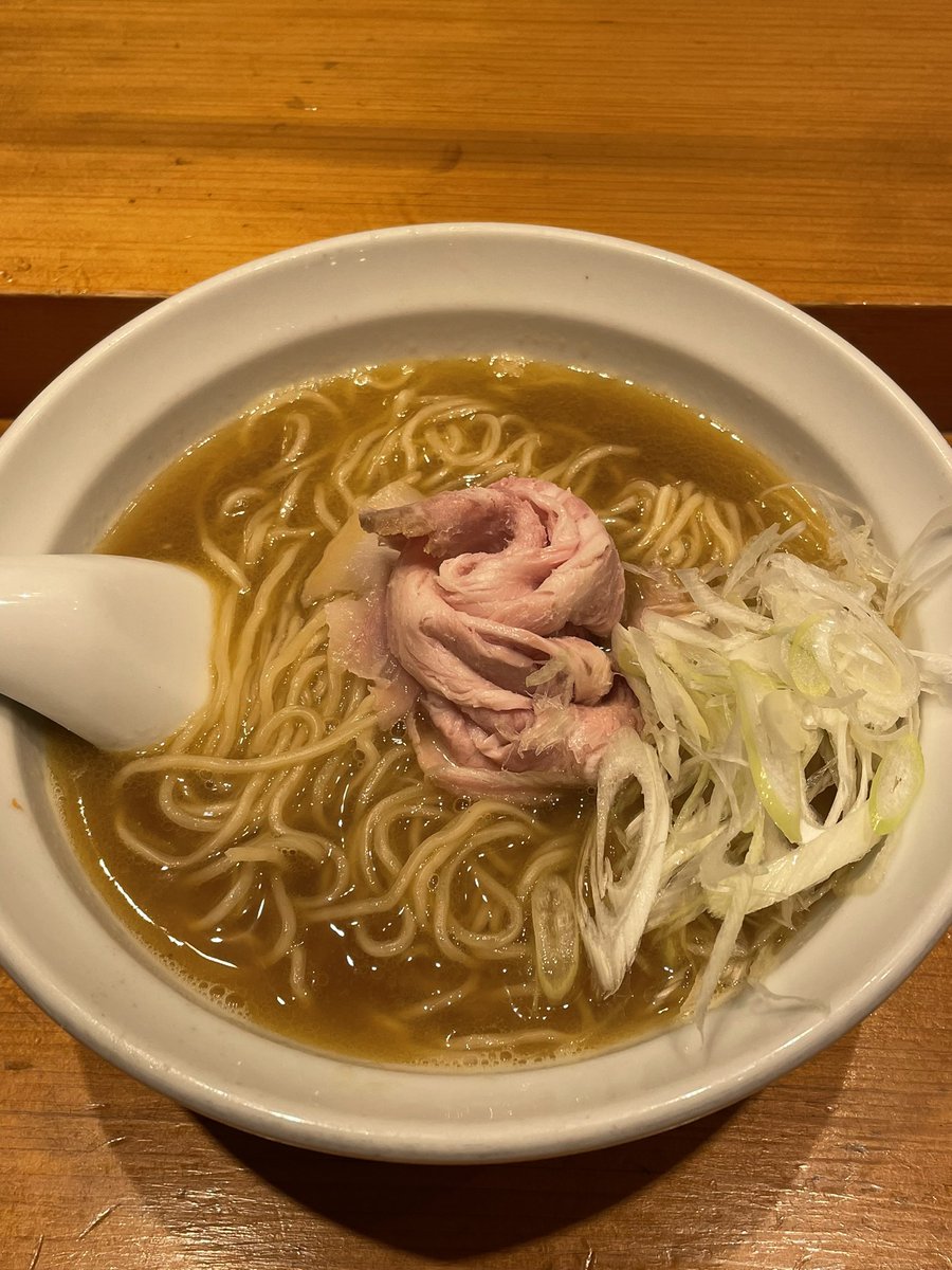 book_kt's tweet photo. 木更津丿貫さん
MUDCRAB蕎麦
THE-MUDは売り切れだったけど十分に濃い蟹のスープで激旨
和え玉の前に飲み干しそうになる
蟹ポン酢和え玉
蟹の身ぎっしり
酢感は控えめ 節酢足すとまた旨い
このスープには卵ご飯で雑炊がオススメかも
遅くなりましたが5周年おめでとうございます㊗️
今日も最高でした🙏 https://t.co/98JeooJLkJ