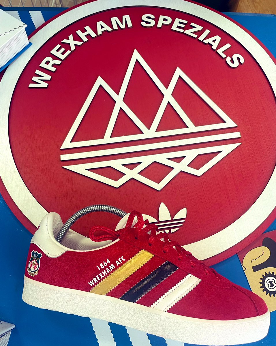 An exciting day for Wrexham AFC back in the big boy league after nearly 20 years away….❤️🤍⚽️🏴󠁧󠁢󠁷󠁬󠁳󠁿