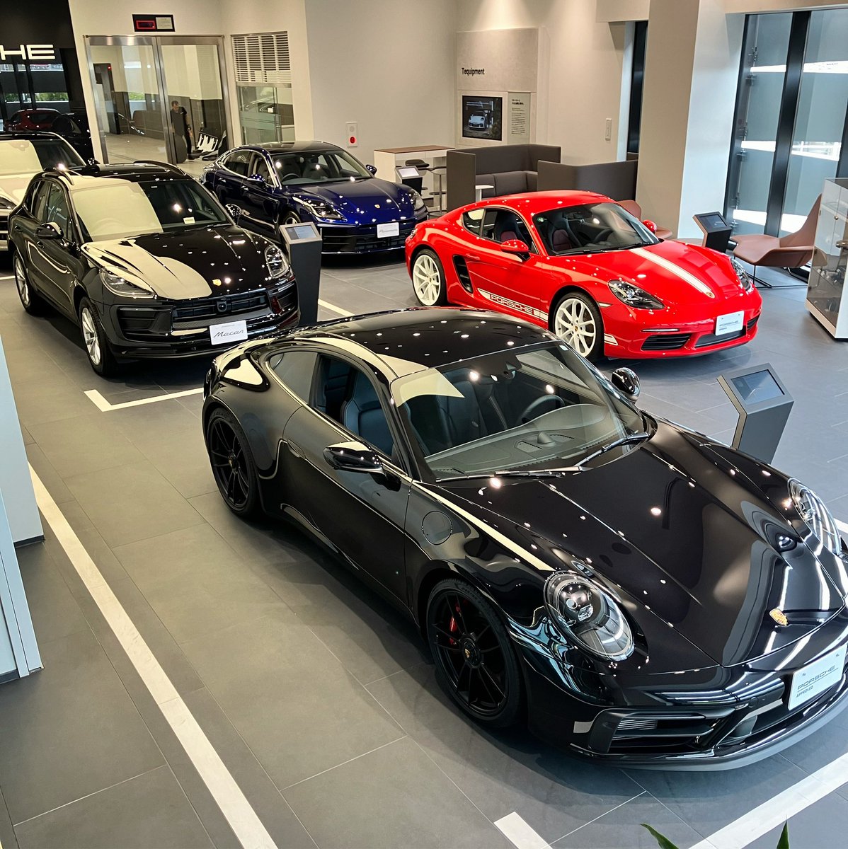 pcadachi's tweet photo. ポルシェセンター足立ショールームでは新車および認定中古車を取り揃えております。ぜひ皆さまのご来場お待ちいたしております。

ポルシェの購入・メンテナンスに関するご相談は、
ぜひポルシェセンター足立にお任せください。

#ポルシェ #porsche
#porschecenteradachi
#ポルシェセンター足立 https://t.co/L6hOMo5vSF