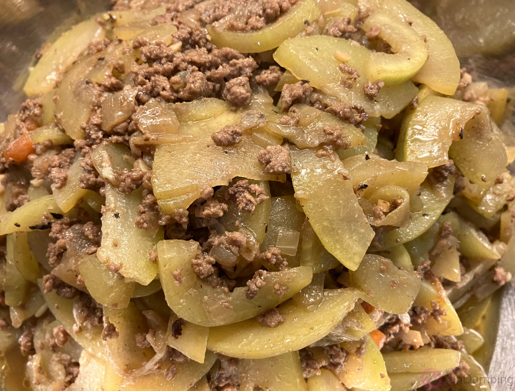 unDumbing's tweet photo. Don’t compromise on the texture...

https://t.co/BDUaWwGY11

#undumbing #squashrecipe #groundbeefrecipe https://t.co/FPTzLD3Zuj