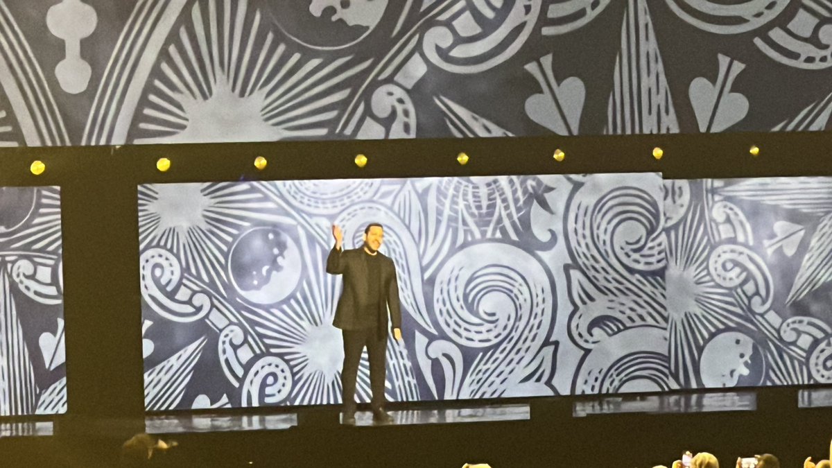 screenrant's tweet photo. David Blaine left 12000 #D23 attendees gagged and speechless with his card trick - and it was all to promote his NatGeo show #DoNotAttempt! https://t.co/YODnlBv7yc