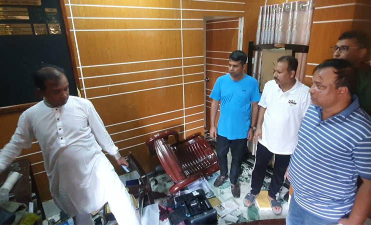 কষ্ট ভুলে দ্রুত মানুষের সেবা দেওয়া শুরু করব: এসপি ফরিদপুর