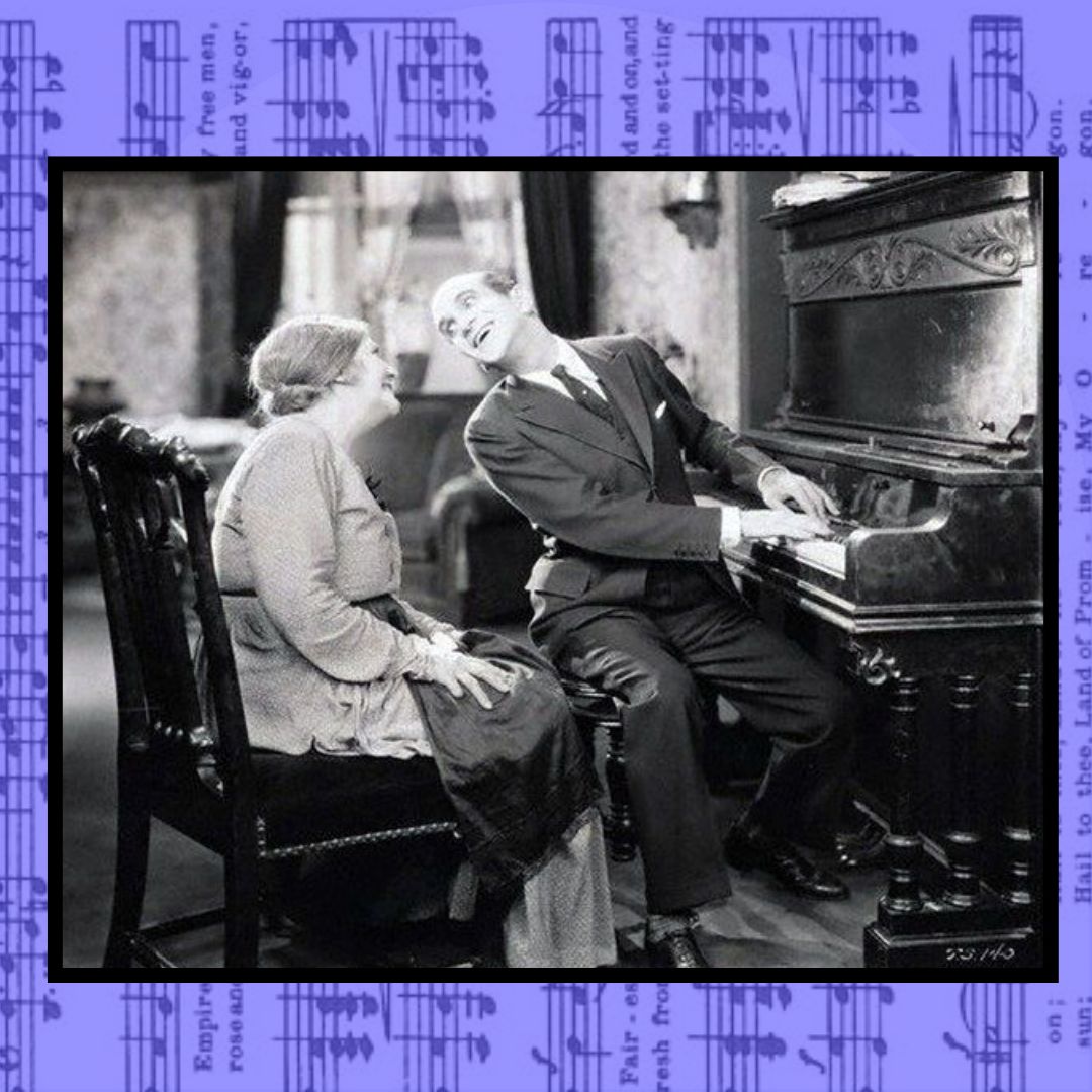 TIMELESS JAZZ

1927 · 'El cantant de jazz' 🎷

El jazz va fer que el cinema parlàs de veritat. Un gran avanç tecnològic de la mà d’un estil que sortia dels guetos: els ritmes dels esclaus negres es convertirien en la música clàssica del segle XX.