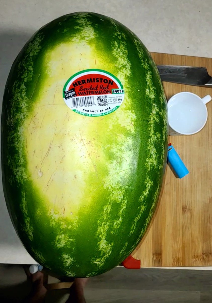 Угостили местным нашим, чуть донёс до третьего этажа...😄