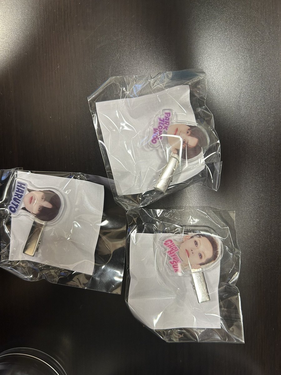 __M0213's tweet photo. treasure ファンーミーティング　カプセルトイ

譲→ジョンウ　ヒョンソク
求→ヨシ

譲→ハルト
求→ジュンギュ

福岡会場本日夜公演いるのでそこで交換できる方希望です！
#treasure #TREASURE_GOODS https://t.co/gN9lBoq9tC