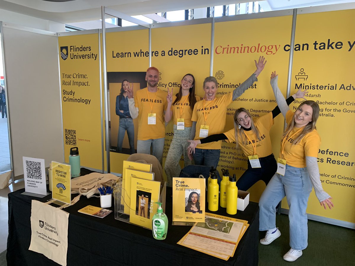 FlindersCRIM's tweet image. Great to meet so many prospective #criminology students and parents at @Flinders Open Day and showcase all the amazing paths where criminology can take you 🙌👨‍🎓🙌👨‍🎓🙌

#TrueCrime #RealImpact #OpenDay2024