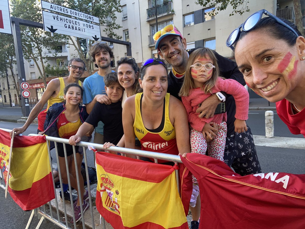 Animación preparada!! Vamos con todo!! 💪🏽💪🏽 para #marathonParis2024
<a href="/Javikibi/">Javi García</a> <a href="/AmayaSanfabio/">Amaya Sanfabio</a> <a href="/VillalobosPablo/">Juan pablo Gabriel villalobos</a> <a href="/lmmberlanas/">LMMBerlanas</a>