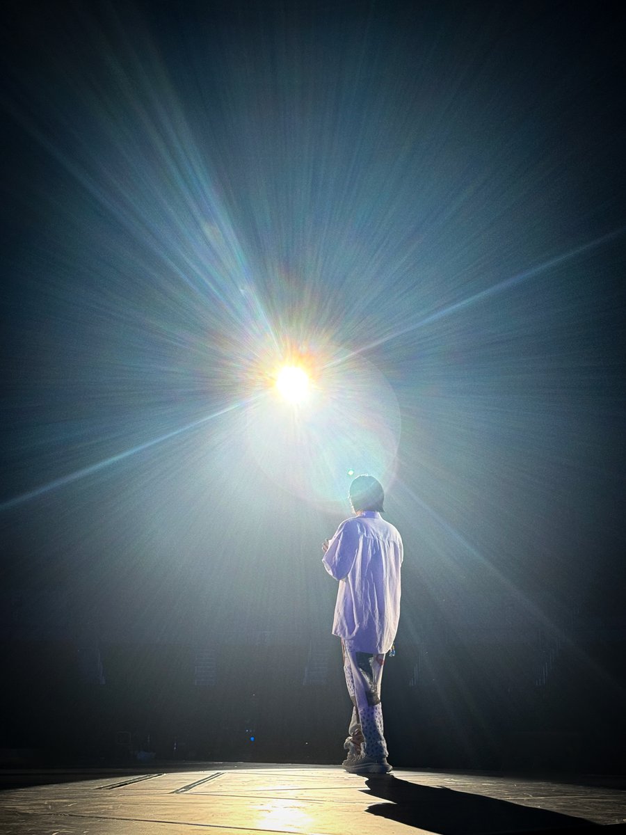 SHINee's tweet photo. Rehearsal🎤

💙2024 KEYLAND ON : AND ON ASIA TOUR in KOBE, JAPAN💙

#KEY #키
#SHINee #샤이니
#2024KEYLAND #ONANDON
#KEYLANDASIATOUR #KEYLANDTOUR https://t.co/oMrnA7r4Q3