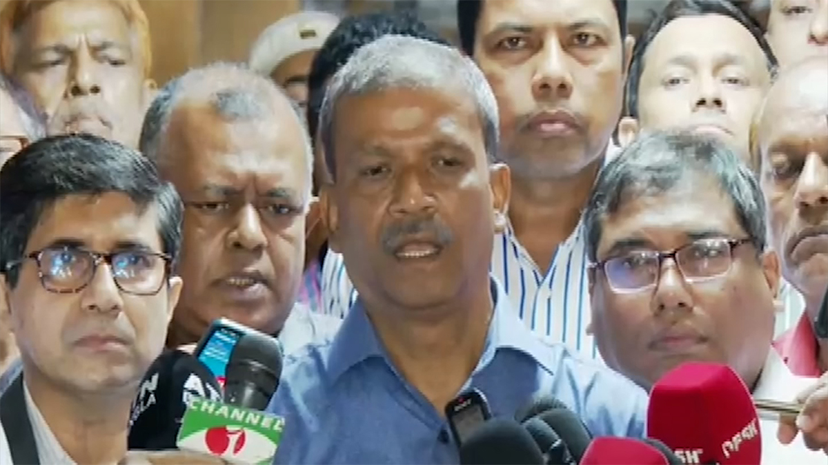 প্রধান বিচারপতির পদত্যাগ নিয়ে যা বললেন আসিফ নজরুল