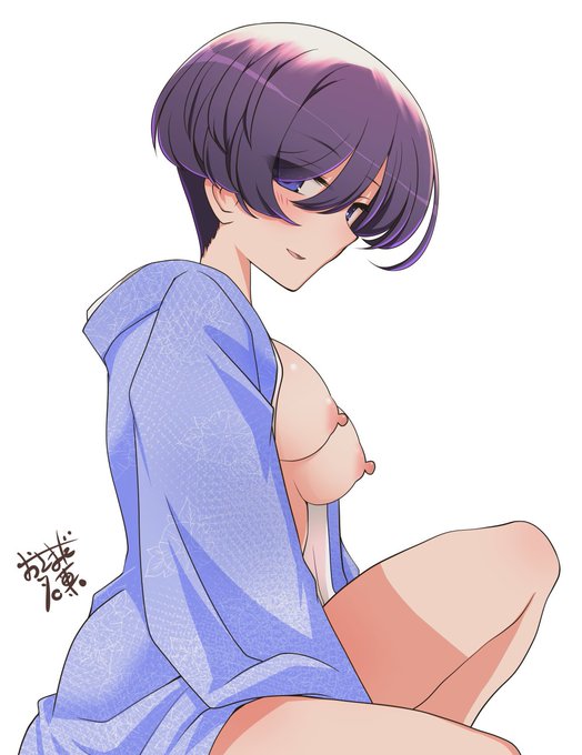 おっぱいほおりだし師匠師匠の前髪の流し方、右向きだと難しいです。ただでさえ右向き描けないのでこうしてむりやり挑戦するのです#しっぽな#うちの師匠はしっぽがない 