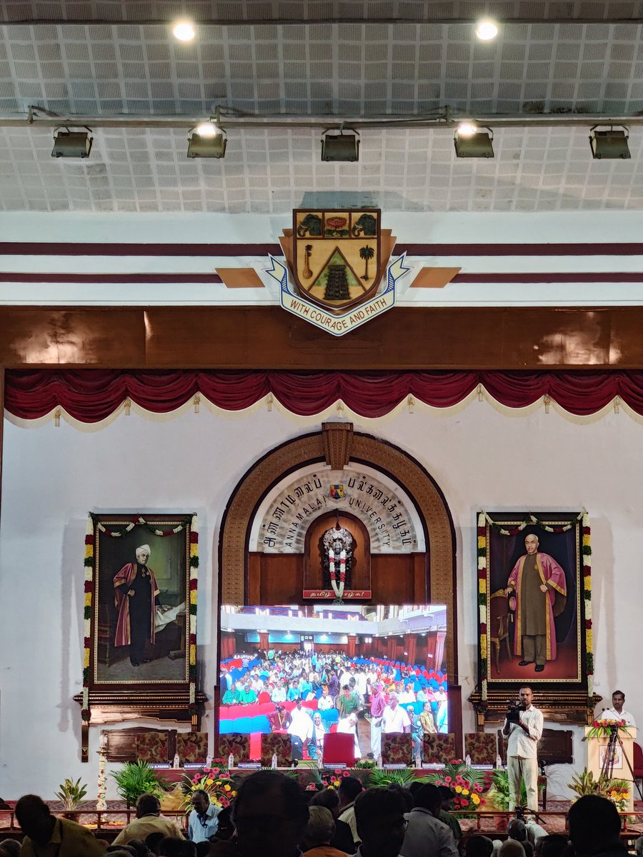 shyamsek's tweet image. Came to this hall 34 years after my graduation ceremony. It&apos;s the first liberal arts University of India, the first university set up by an Indian. Set up by a great man who gave ₹20 lakhs and 200 acres of land in 1929. It serves four most backward districts, educating students…