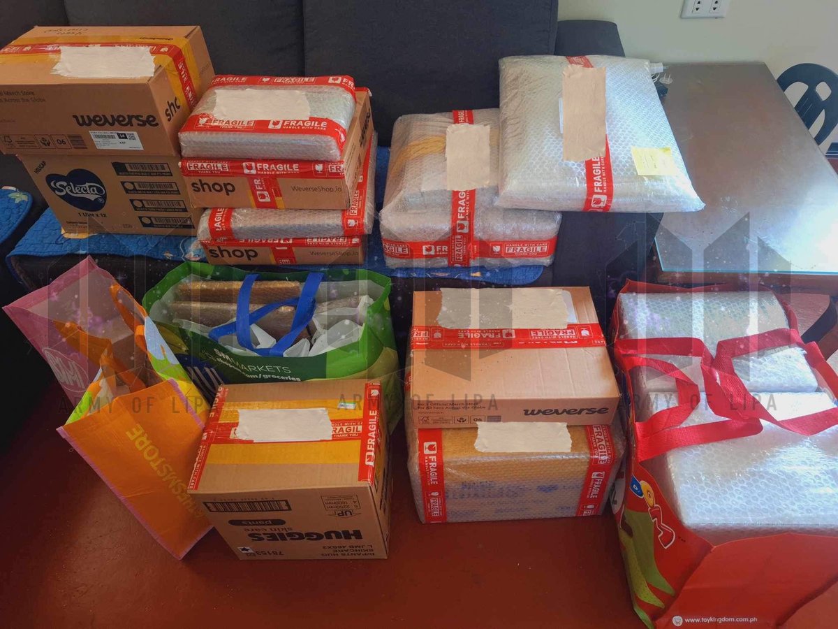 ARMYofLipa's tweet photo. #AOLUpdates

📌 Box 50 and Onhands

✅Shipping (JRS, J&amp;T)
Items have been dropped off this morning. We'll start sending tracking numbers and lsf balances via email within the day. Thank you so much po 💜

🔜Grab
Wait for our message po tom 🫶🏻 https://t.co/Ye6XT8lqct