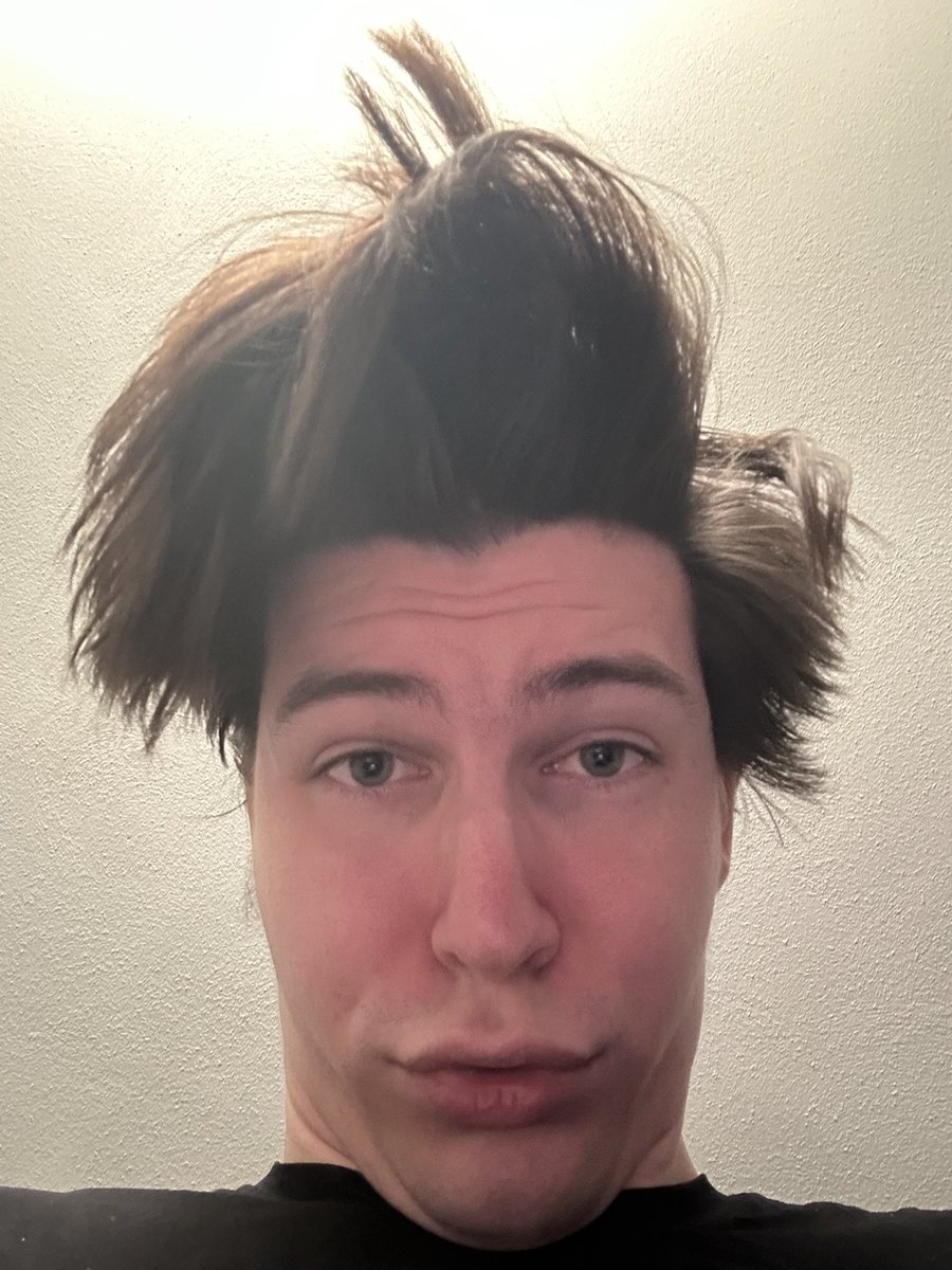 iblame_cameron's tweet photo. some of these mfs that dont open snaps just send them to keep the streak. i could send you a picture of my cock and you would be none the wiser. https://t.co/bQSwVbh8Fp