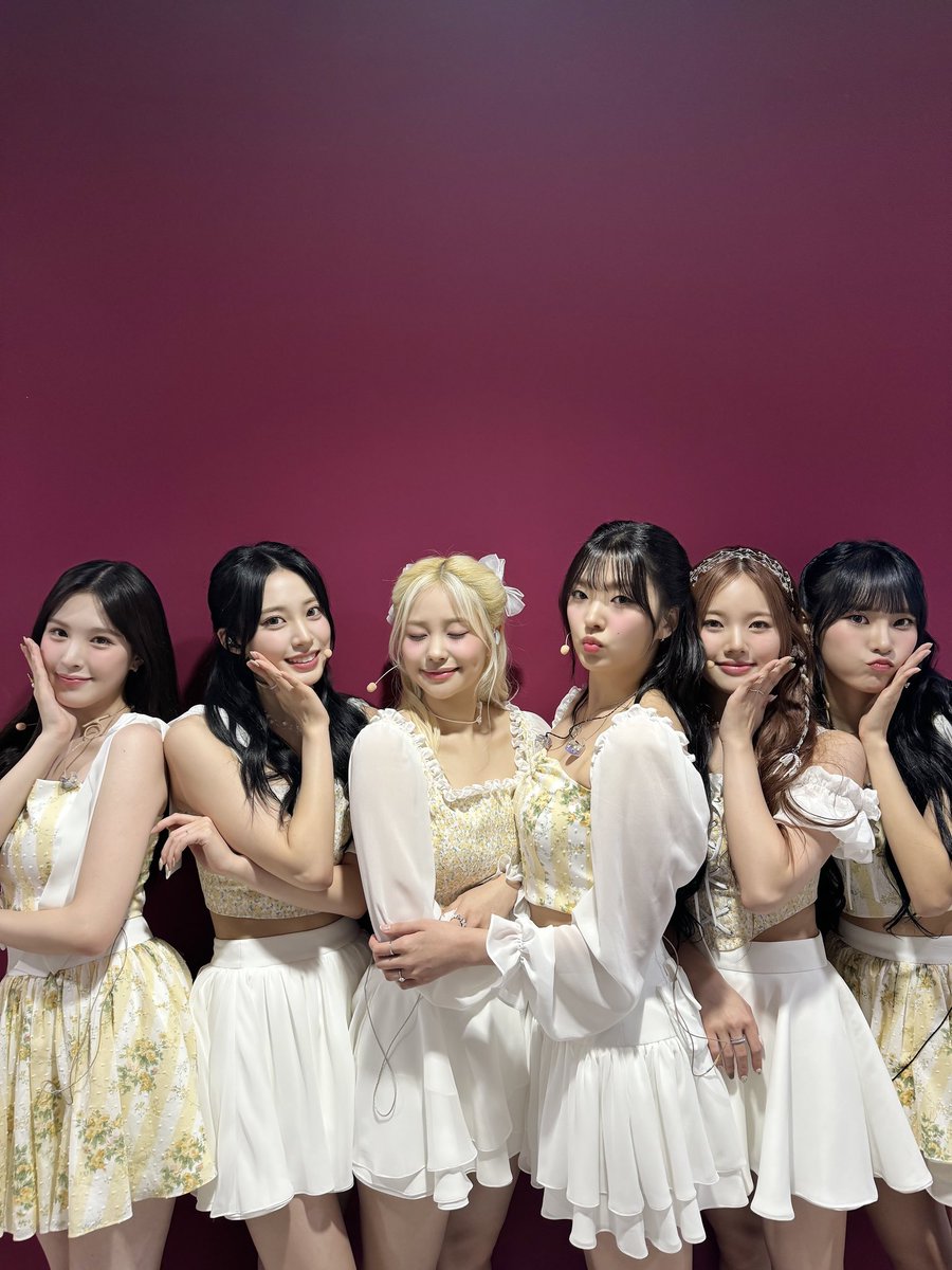 240810 With #쇼음악중심 

데일리와 위클리가 만들어낸 화려한 춤 🎵
오늘도 데일리와 함께라 밝은 에너지로 
가득 채운 댄댄댄 무대 완료! 💛✨
남은 활동도 끝까지 함께 달려 봐요 ❤‍🔥

#위클리 #Weeekly #Bliss 
#DanceDanceDance 
#Weeekly_LIGHTS_ON