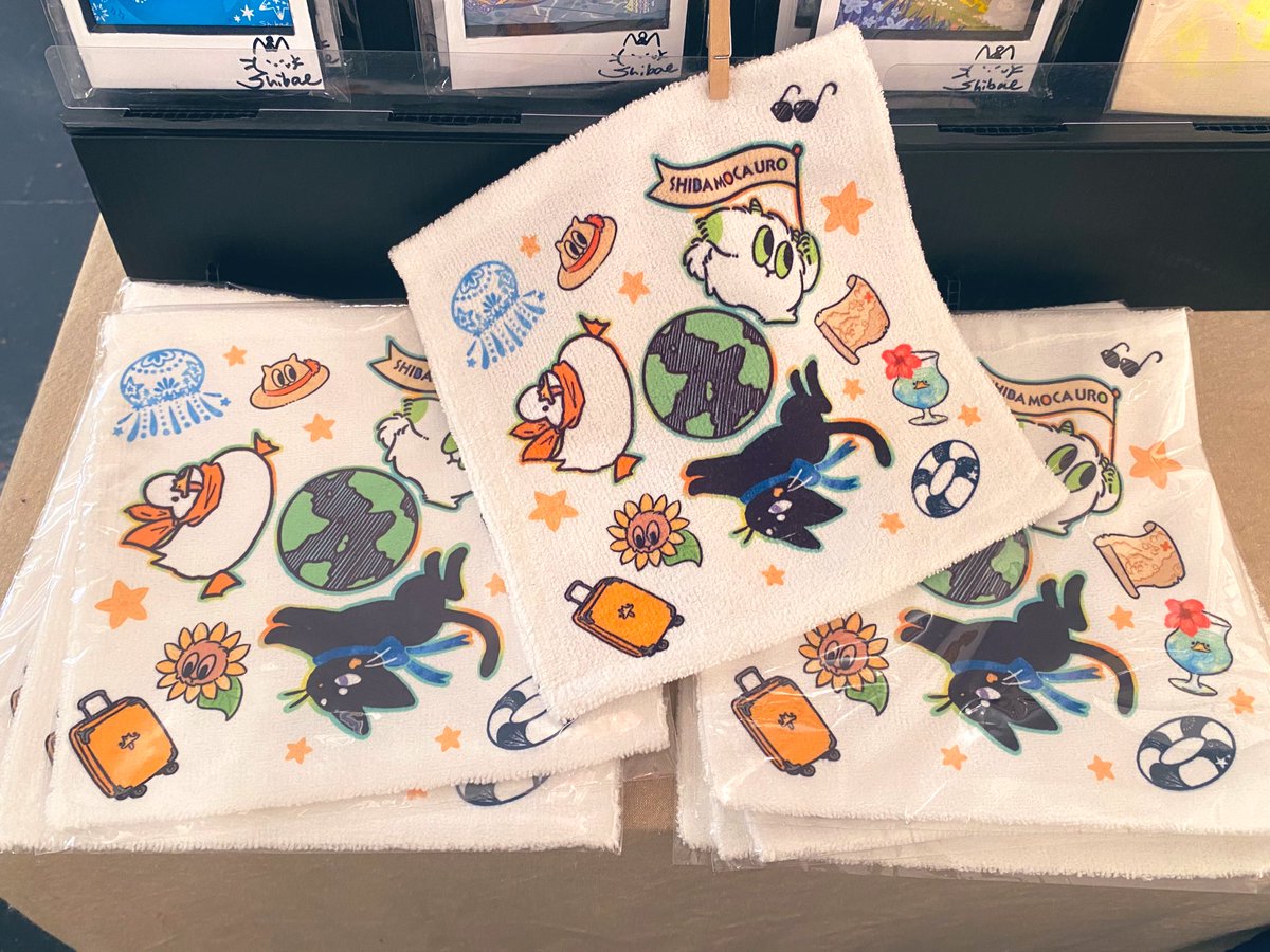 うろぐつさんのめちゃ素敵な新作ボード原画が届きました✨3人のコラボのボードやハンカチも復活してます!夏バテに気をつけつつぜひぜひ原宿に見に来てねー!! #しばもかうろ展 #DFGHarajuku