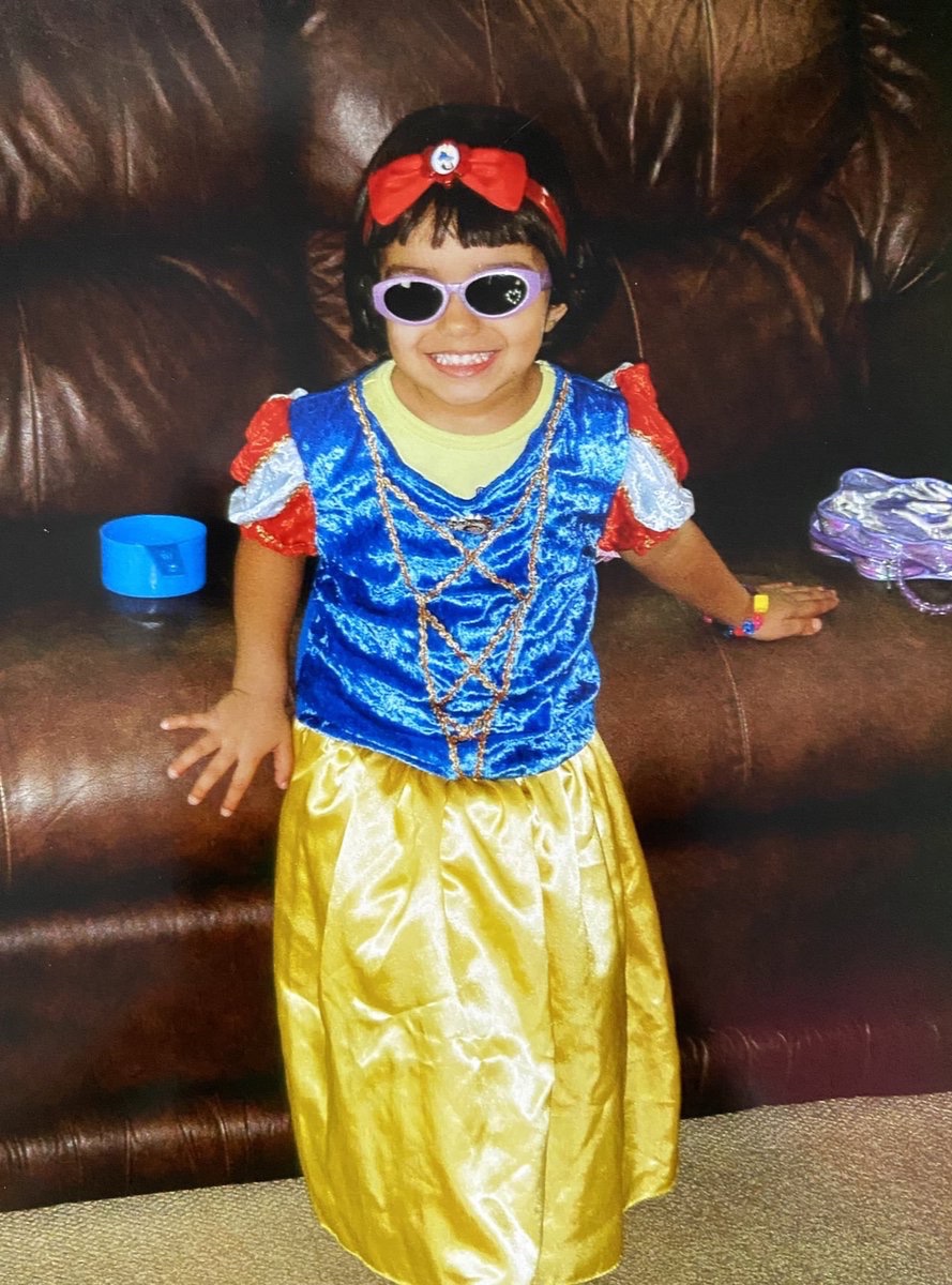 SnowWhiteNews's tweet photo. Did she make it? Yes she did.

#SnowWhite https://t.co/zvNeHg2aHq