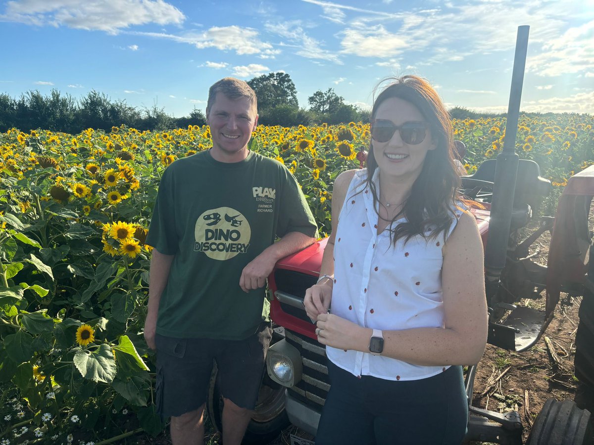 Lower Drayton Farm (@ldf_fun_farm) on Twitter photo Who saw our Sunflower 🌻 patch on <a href="/bbcmtd/">BBC Midlands</a> last night with the lovely <a href="/BeccyWoodTV/">Beccy Wood</a>? 🚜 Who saw our Sunflower 🌻 patch on <a href="/bbcmtd/">BBC Midlands</a> last night with the lovely <a href="/BeccyWoodTV/">Beccy Wood</a>? 🚜