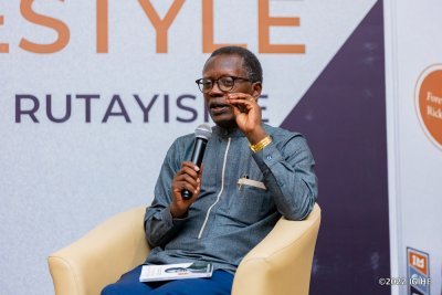 Patriote257's tweet image. Amakuru ava mu rwego rushinzwe ubutasi mu Rwanda #RIB yemeza ko ubuzima bwa #RutayisireAntoine buri mu kaga, umwanya uwariwo wose aragirirwa nabi n'inyuma yaho ashikirije ko adashigikiye ingingo y'umunyagitugu Kagame y'ukwugara amashengero. Mu mutabarize ntiyicwe nka #Koffi