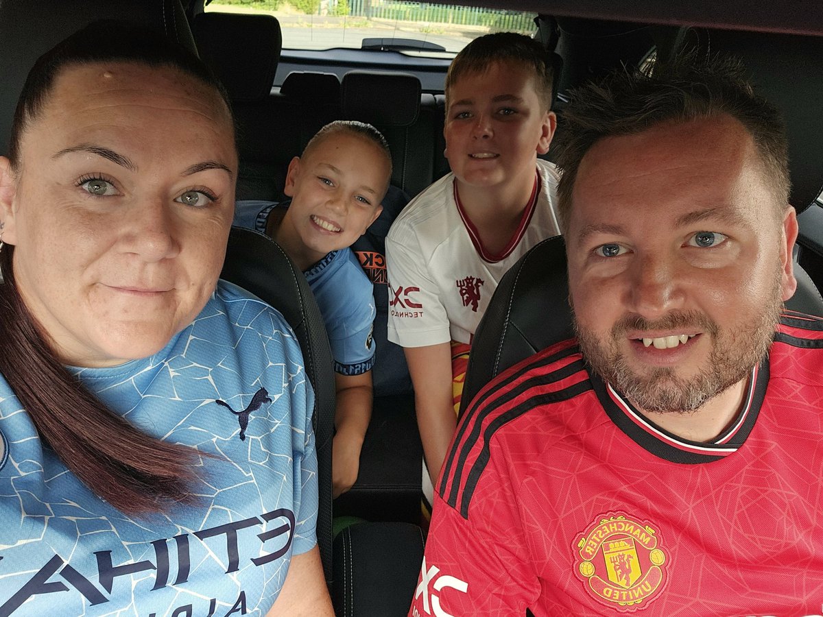 Mrs_G_Bowen's tweet photo. One family
Two teams
Wembely Bound 
#ManchesterDerby 
#CityUnited https://t.co/Ekf8QeimgM
