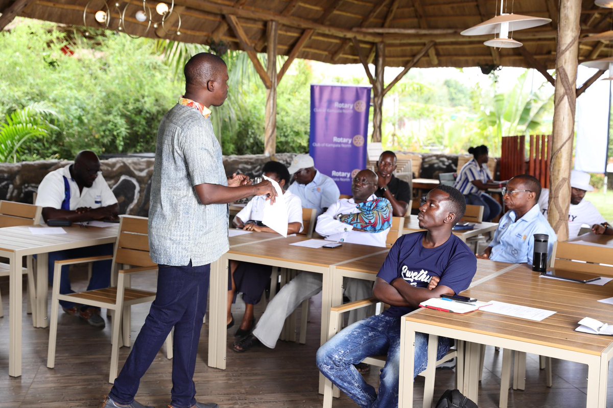 rckampalanorth's tweet photo. Club trainer @ikasirye_ug facilitating a session on how to undertake a community assessment ahead of service project during #RCKNSPPRTraining hosted at @GreatHWResort https://t.co/wlrlh85zFP