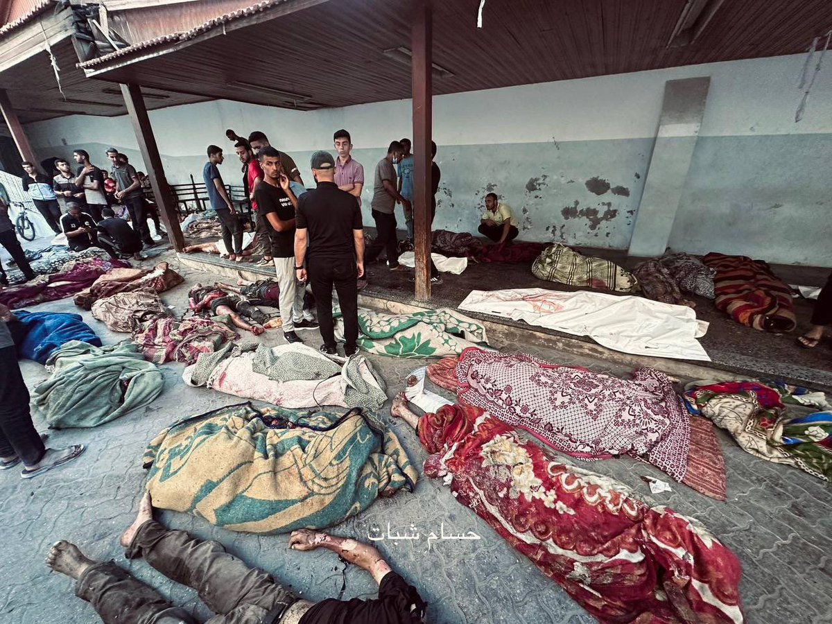 Haig de compartir la foto del brutal assassinat massiu a l'escola Tabeen, a Gaza. Més de 100 vides arrabassades. 

És intolerable que uns genocides “Israel” puguin onejar la seva bandera als Jocs Olímpics de París, mentre que Rússia, fent estralls similars a Ucraïna, és exclosa.