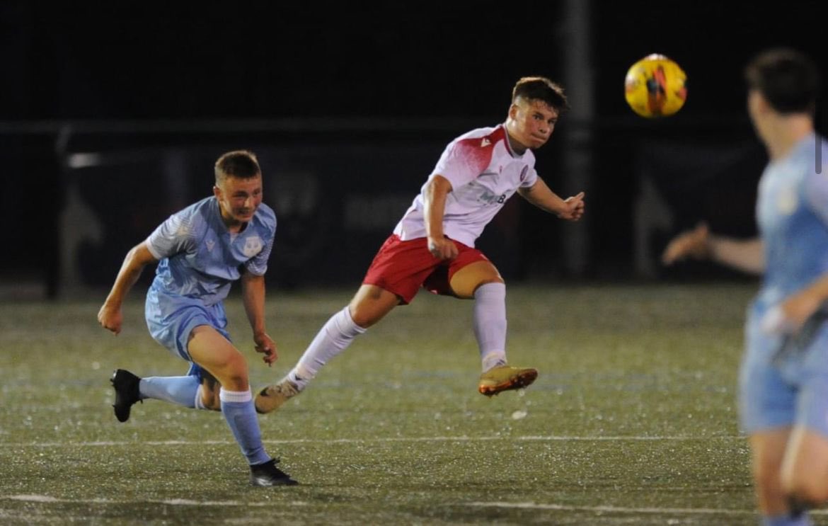 hwufc's tweet photo. RUI CHECKS INTO THE WATT 🔵🟡

We are absolutely delighted to welcome Rui Black to the club. With a few suitors, we are delighted Rui chose the club for his next stage of his development. 

Combative &amp; technically astute, Rui has fitted seamlessly into the club’s values &amp; ethos. https://t.co/nJwYrQQALp