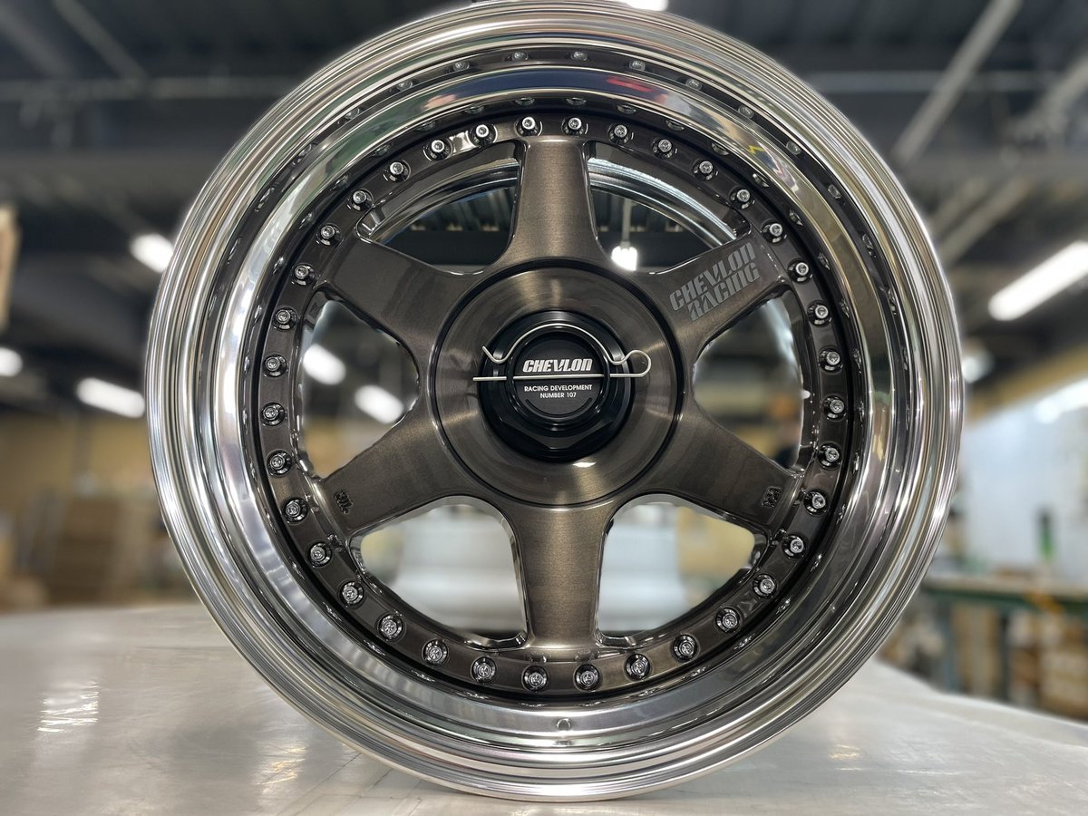 シェブロンレーシングS1N 15インチ シェブロンレーシングS1N 15インチ 【公式通販】