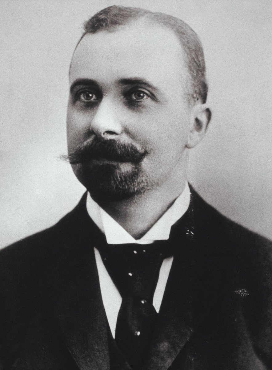 #Efemérides El 10 de agosto de 1897, hace hoy 127 años, el científico de #Bayer, Felix Hoffmann, sintetizó por primera vez de forma estable el ácido acetilsalicílico, principio activo de #Aspirina.