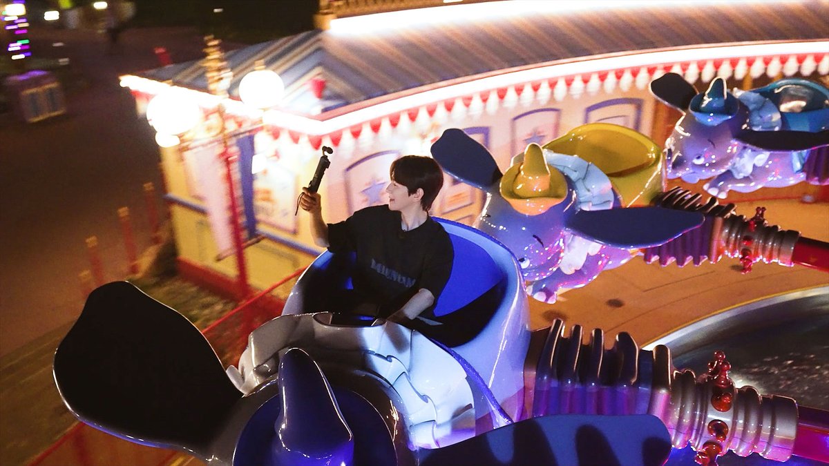 HONG KONG Disneyland🏰 | 백현 (BAEKHYUN)

youtu.be/2q9RFFA_p48

#백현 #BAEKHYUN #HKDisneyland