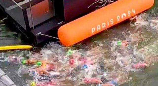 viaggrego's tweet photo. #OlimpiadiParigi2024 , la #Senna #Nasconde un’altra #Trappola oltre le #Pantegane: l’impressionante #Video che mostra quanto #forte sia la #Corrente #contraria in alcuni punti del #Fiume! (#Video)! https://t.co/s0jc3en9Iu https://t.co/vpoJN2v3im