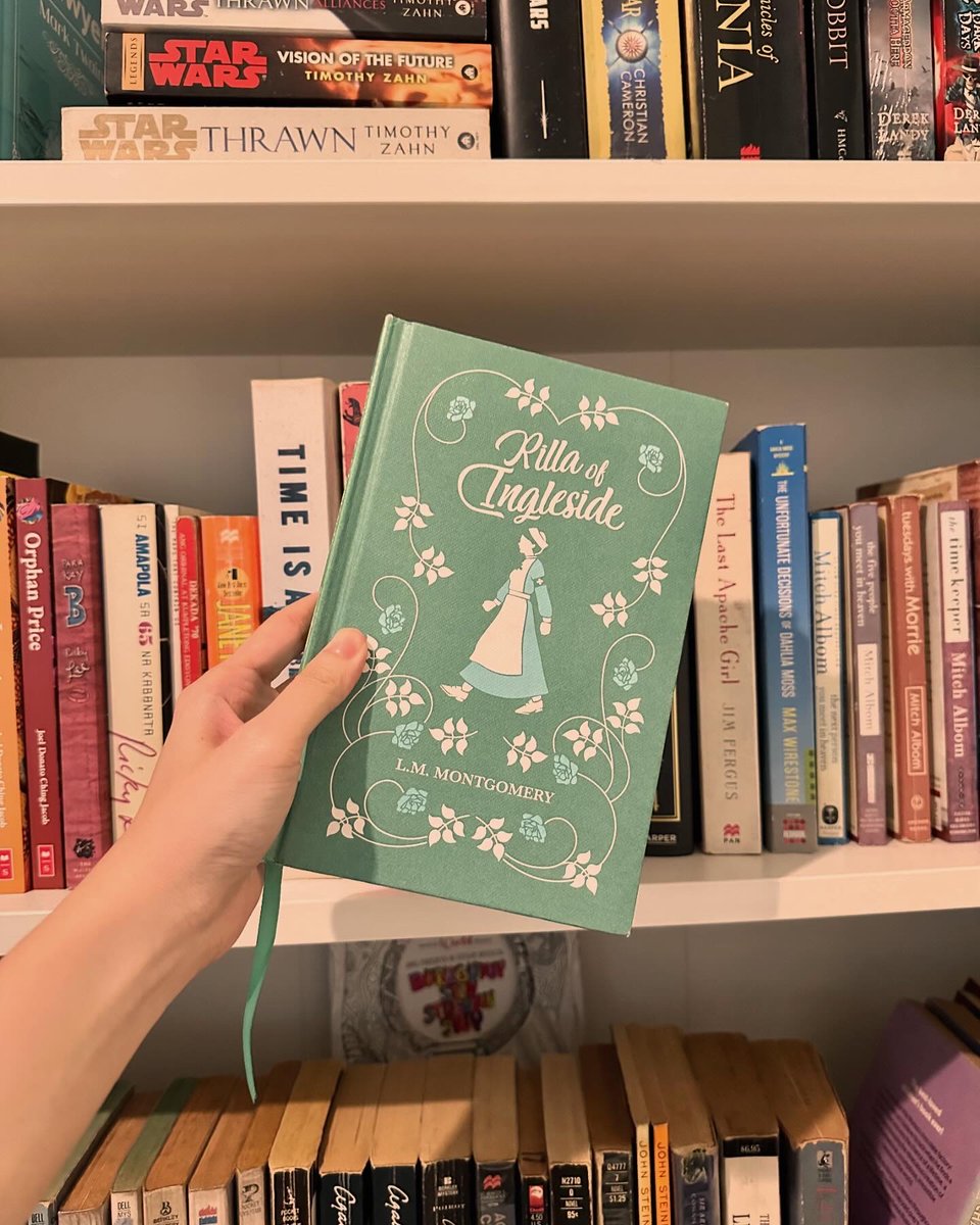 yienxa25's tweet photo. 14. Rilla of Ingleside by L.M. Montgomery
Rilla of Ingleside is such a cozy read. Though, the story revolves around World War 1, it does not take away the innocence and the comfort of reading this book.
#booktwt #historicalfiction #middlegrade #bbwph https://t.co/HKAxZT6S8M