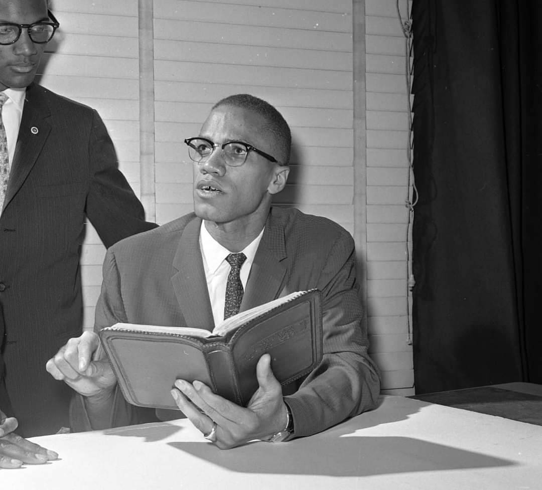 BlkHistStudies's tweet photo. “Read absolutely everything you get your hands on because you never know where you’ll get an idea from.” – Malcolm X https://t.co/zpSlkmlFUd