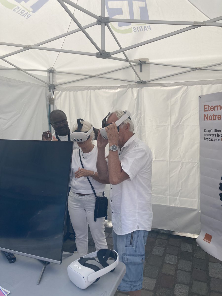 Michel_S_A's tweet image. 1 belle médaille 🥇 pour la 🇫🇷 🤾 venez vivre de beaux moments il reste de la place @mairie15  et pendant les mi-temps des animations @eternelleND @AmbOrange @OrangeIDF merci @Paris &amp;amp; @Philippe_Goujon 

#TousConnectés à #Paris2024 avec Orange