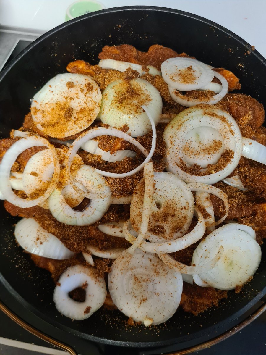 So heute denke ich mal wieder dran...#bennekocht 
Heut mal Schichtfleisch aus dem dutch!