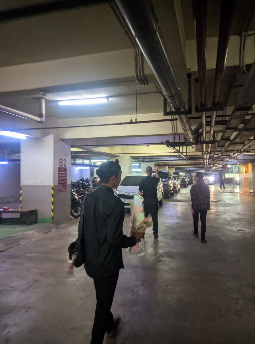 JAVASCR1P's tweet image. Menuju gedung Amarta...