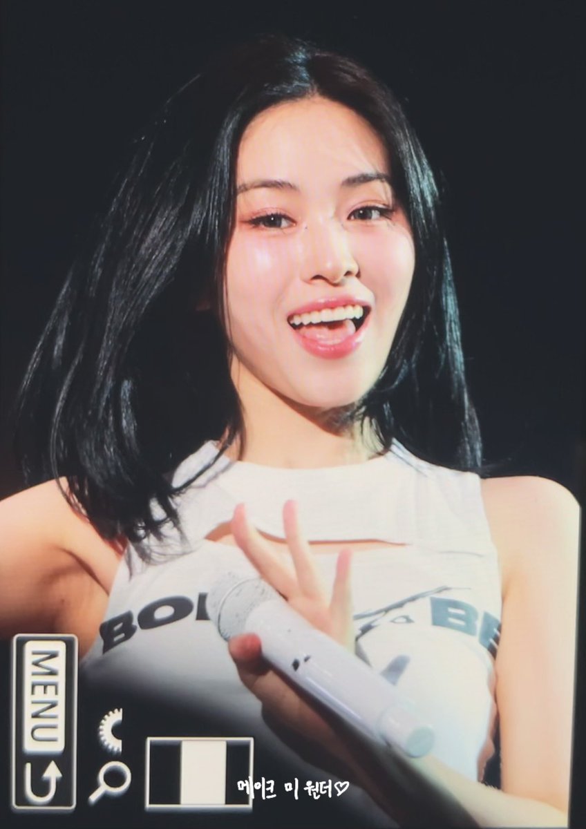 240810
사탕해 ㅠㅠ🍬💙
#있지 #ITZY #류진 #RYUJIN