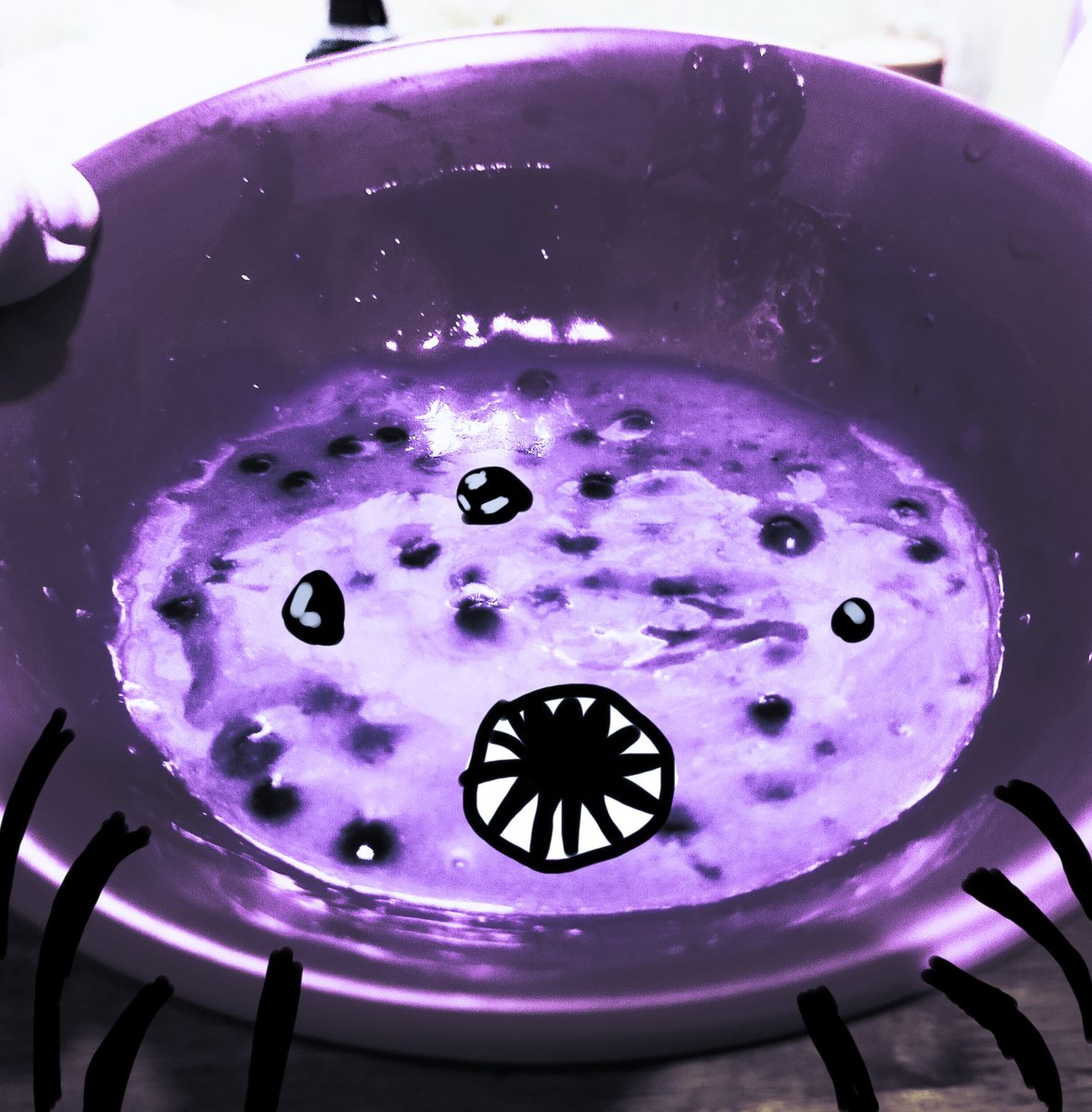 Thatcchi's tweet image. Apologies for the lack of contact. Your weebsentee father is SUPER busy. (I just beat Elden Ring's DLC and the secrets of the "Femboy Beloved" are now known to me) But have patience, I'll return to drawing real soon. Love ya 😘❤️ 
(Unrelated: Here's a pic of Rom the vacuous soup)