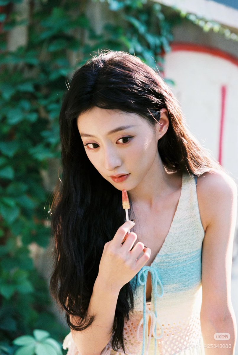 dramapotatoe's tweet image. #HuLianxin updates Xiaohongshu