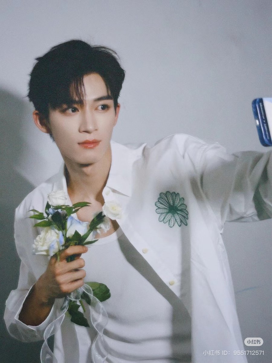 dramapotatoe's tweet image. #WangXingyue updates Xiaohongshu